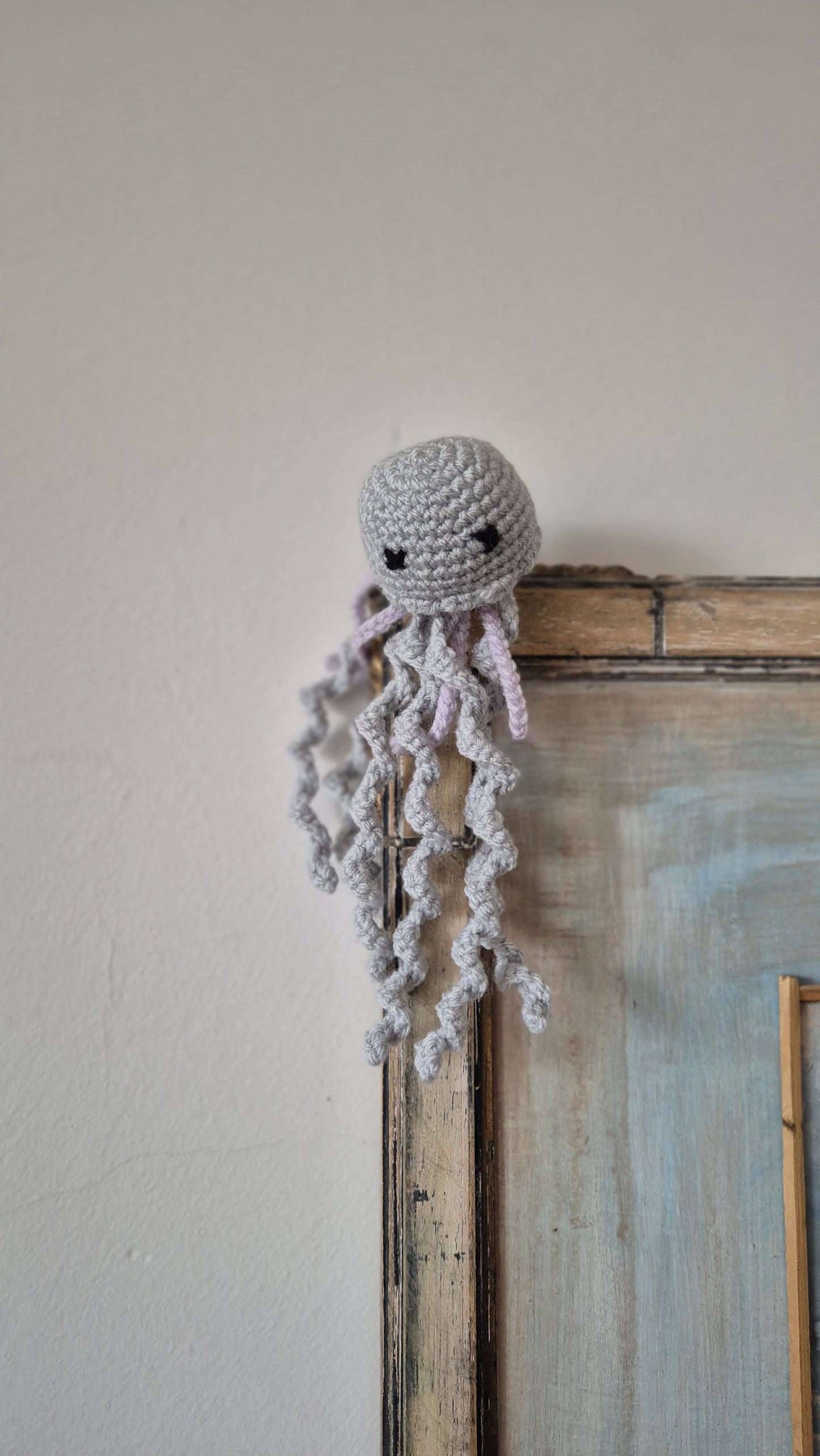 Medusa Jerry 6x18cm - Peluche Marino in Filato Acrilico