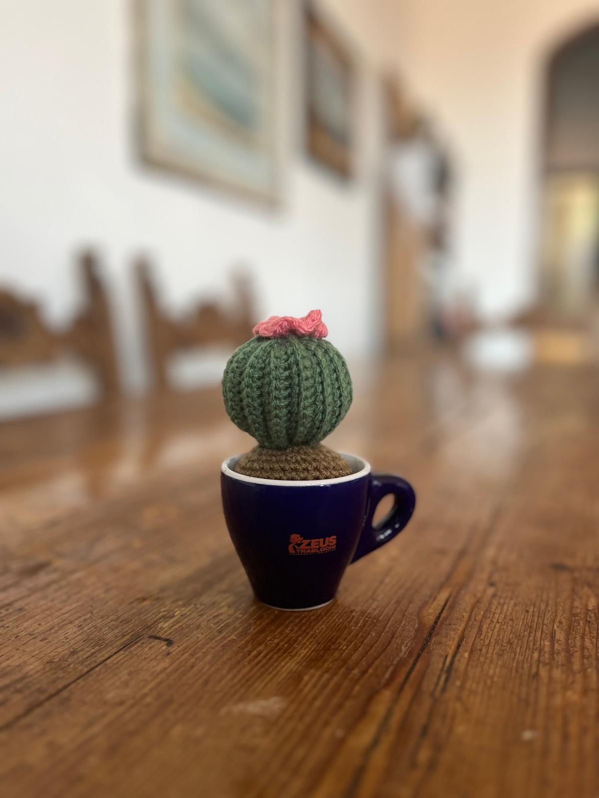 Pianta Alma 6x6cm - Decorazione Verde in Filato Acrilico