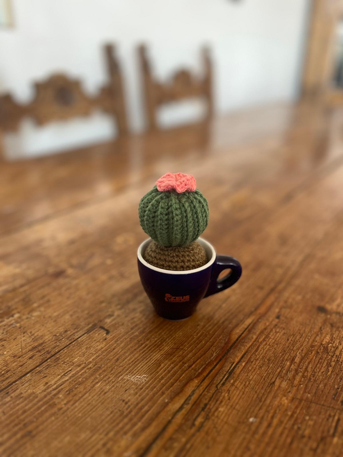 Pianta Alma 6x6cm - Decorazione Verde in Filato Acrilico