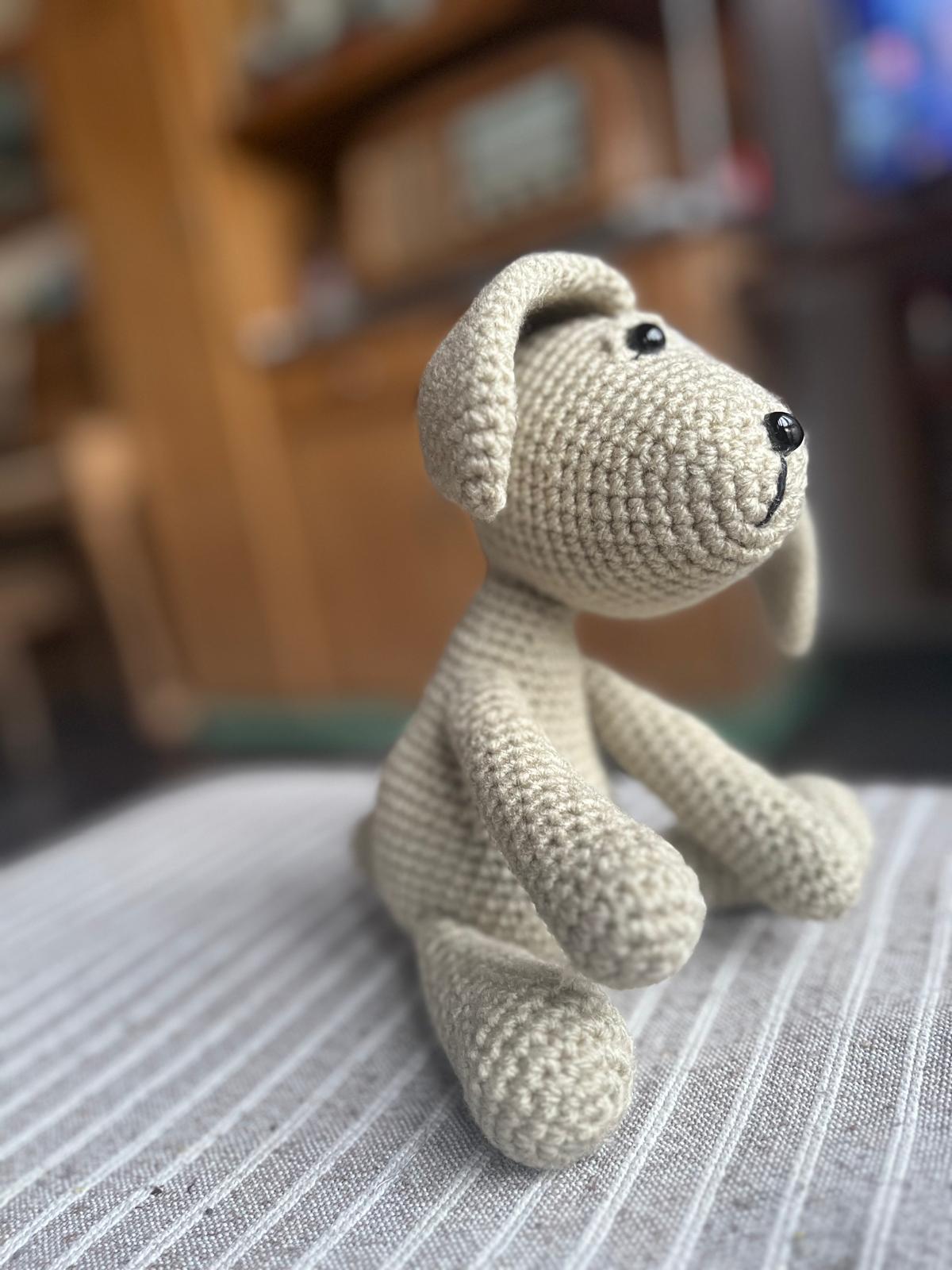 Labrador Nana 20x19cm - Peluche Personalizzabile in Filato Acrilico